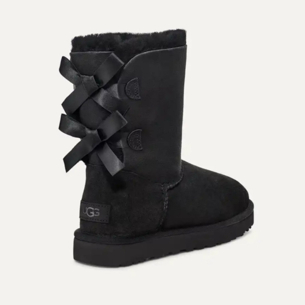 UGG BAILEY BOW II SINGLE SHOE size 9 Black